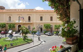 Villa Elisa Holiday Home